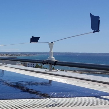 StopGull Air Installato su Piscina Galleggiante con Supporto Tessile Railing